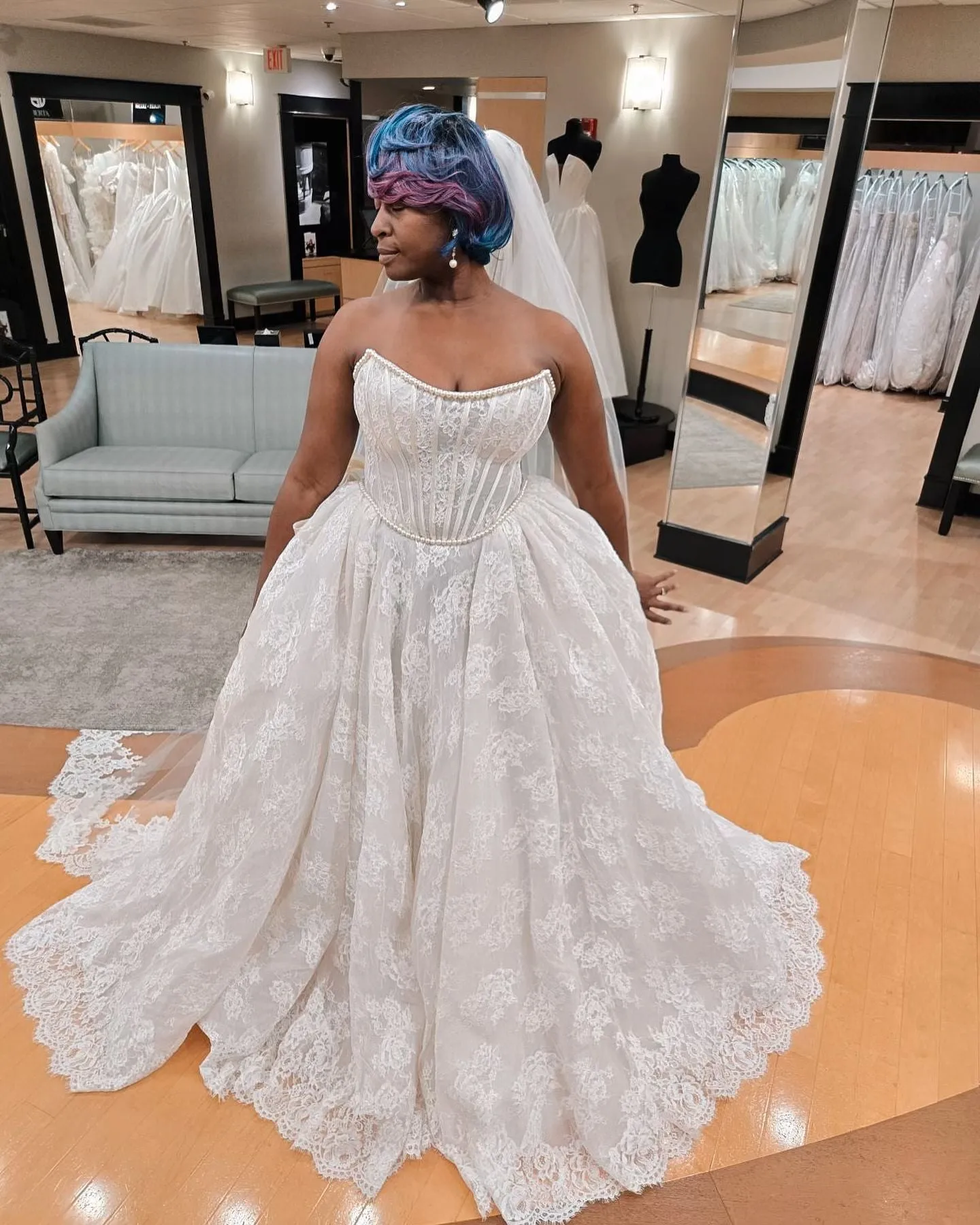 Strapless Ball Gown Lace Wedding Dresses Rustic Wedding Gowns XS007